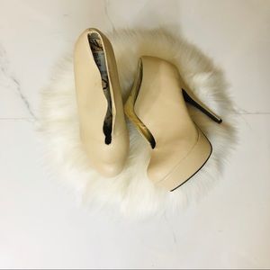 NWOB Dollhouse Booties